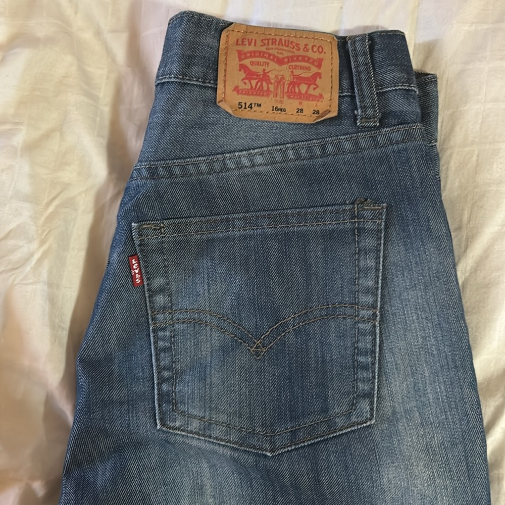 Used - Picture 3 of 4